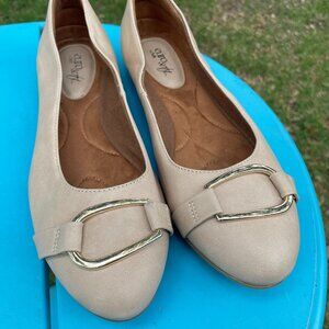 Taupe ballet flats with buckle, Eurosoft, size 10